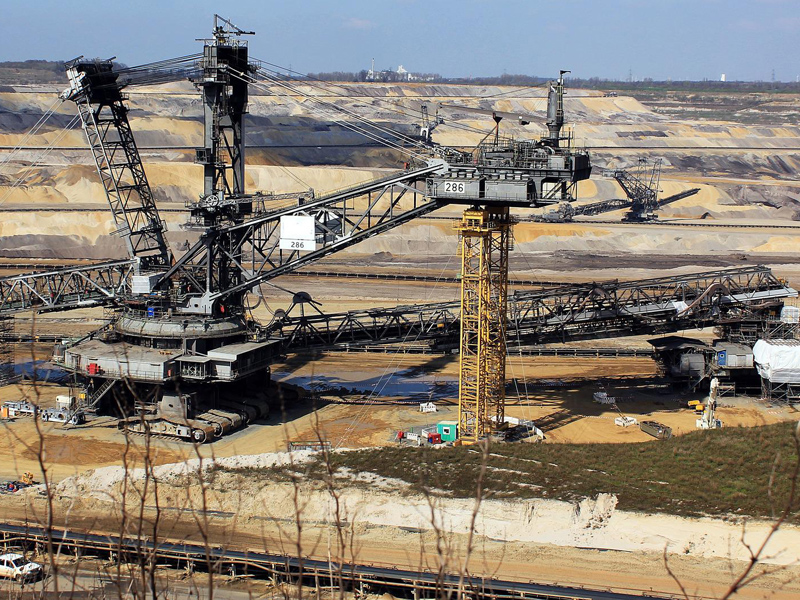 تطبيق لقم الثقب في صناعة التعدين