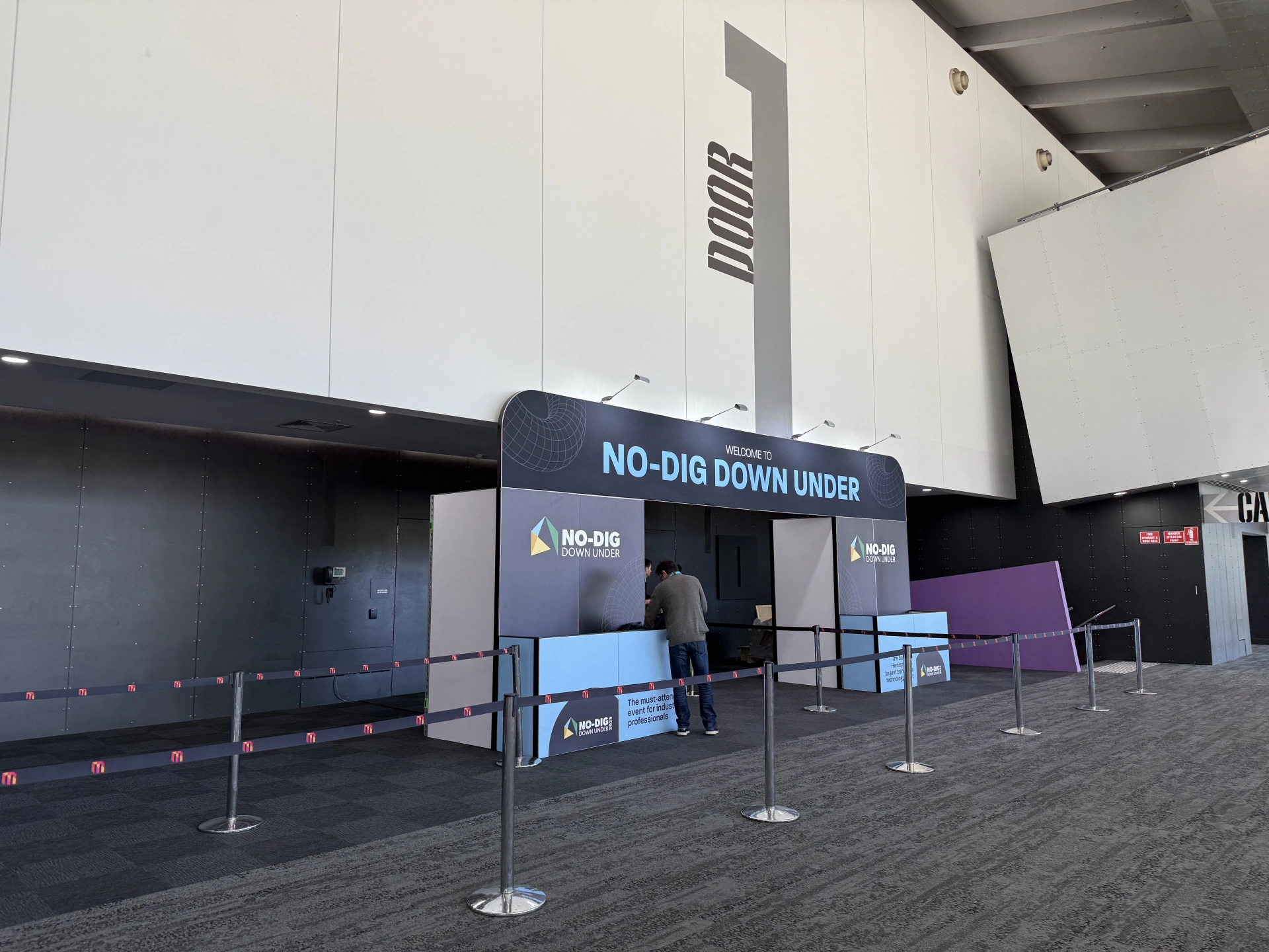 لا تحفر أسفل: عرض مستقبل التكنولوجيا بدون خرسانه