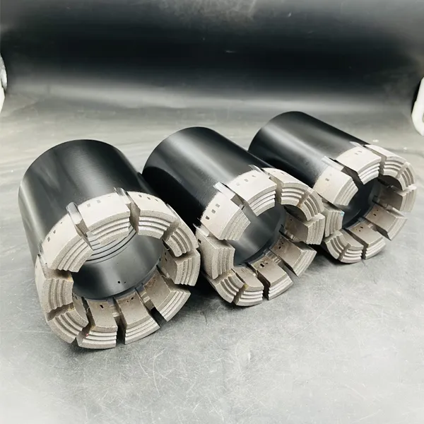 لقمة قلب ماسية مشربة